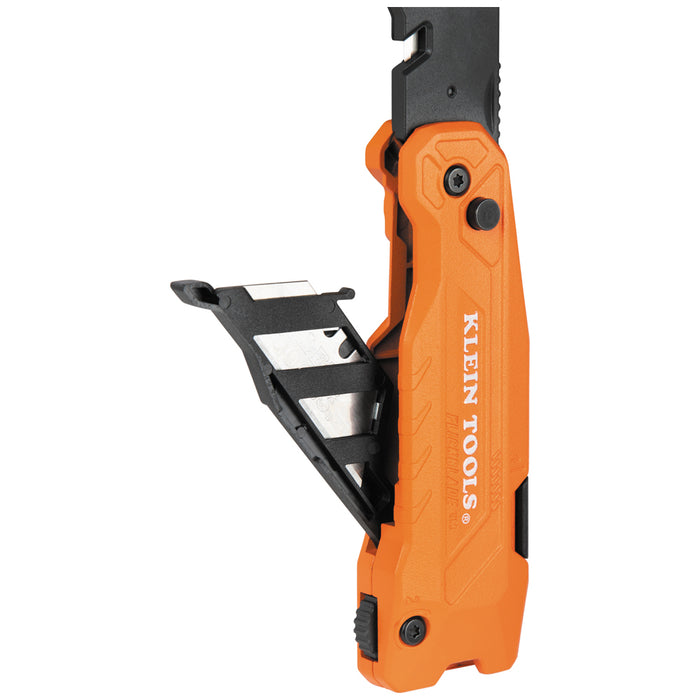 FLICKBLADE™ 2-in-1 Utility Knife / Scraper with Blade Storage