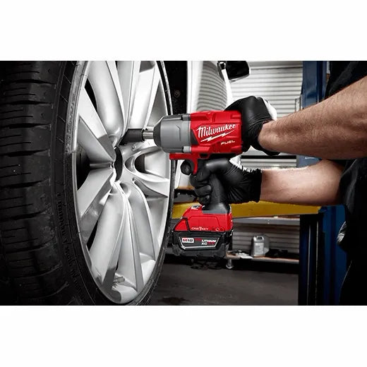 M18 FUEL™ ½” Ext. Anvil Controlled Torque Impact Wrench w/ONE-KEY™ Kit