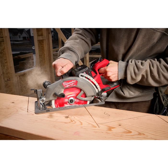 M18 FUEL™ 7-1/4" Rear Handle Circular Saw