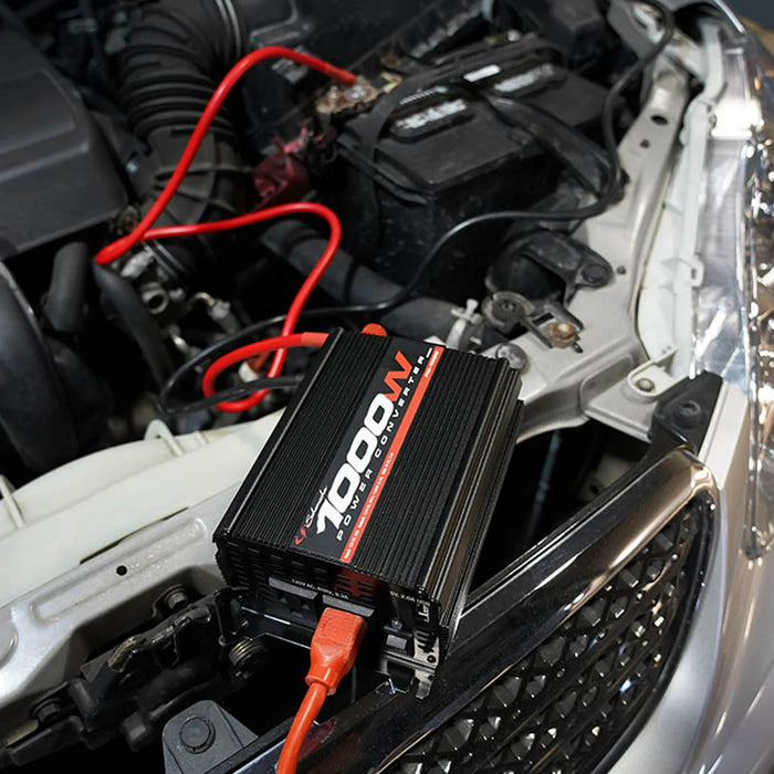 Schumacher Electric Automotive 1000 Continuous Watt/2000 Peak Watt DC to AC Power Converter with AC and USB Outlets