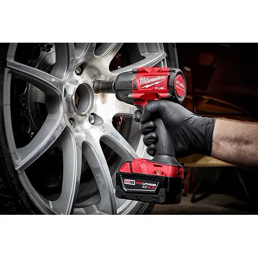 M18 FUEL™ 1/2 " Mid-Torque Impact Wrench w/ Pin Detent